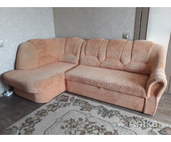 Угловой диван-кровать с подъемным механизмом