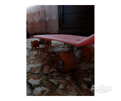 Розовый пениборд со светящимися колёсами - Image 2