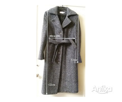 Пальто демисезонное с поясом, р.48, новое, фирма "Классик Стиль" - Image 1